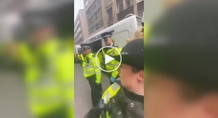Police detained a mannequin due to complaints from Muslims.