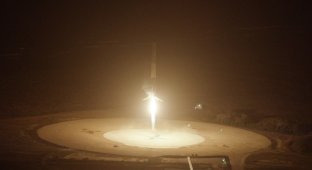 SpaceX впервые удалось посадить ступень ракеты Falcon 9 (5 фото + 1 видео)
