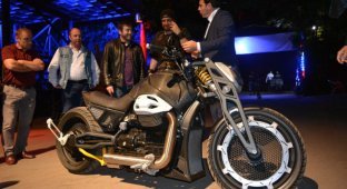Российский мотоцикл «Волк» оказался кастомной версией итальянского байка Moto Guzzi (6 фото)
