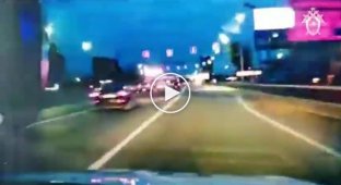 Видео погони за тремя подростками, которые одолжили у отчима машину