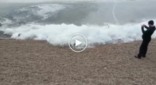 An unusual natural phenomenon, like the freezing waves of Lake Baikal