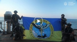 Украинские военные на освобожденных башнях Бойка в Черном море