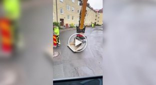 Замена дорожного люка