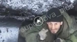The occupier makes an obscene gesture in the direction of the Ukrainian drone and dies