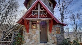 Сказочный домик в лесах Северной Каролины (9 фото)