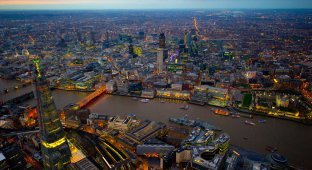 Энергопотребляющий Лондон с высоты птичьего полета (16 фото)