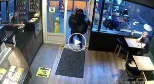 Failed robbery attempt at a fast food restaurant in Holland