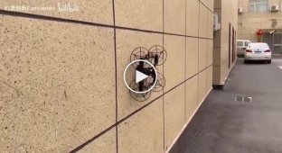 A flying spider drone was invented in China