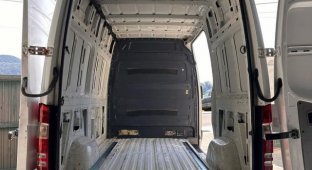 In Spain they sell ready-made modules for installing a motorhome in a regular van (8 photos + video)