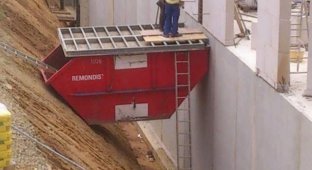 A selection of unfortunate workers who have not heard about safety precautions (15 photos)