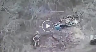 An occupier on an ATV rams two of his accomplices on motorcycle