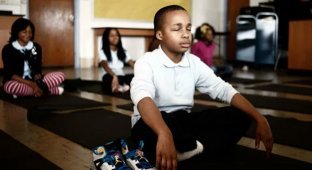 This School Replaced Punishments with Meditation, and the Results Are Impressive! (7 photos)