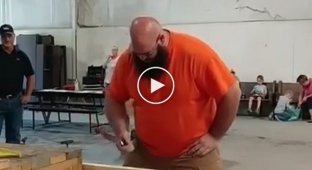 Competition to test the sharpness and strength of knives