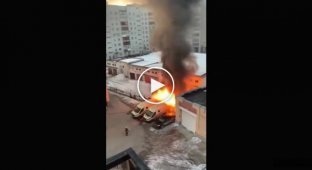 Мощный взрыв грузовой «Газели» во дворе Архангельска попал на видео