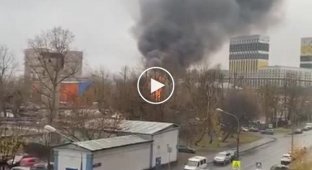 На улице Газопровод в Москве взорвался склад с газовыми баллонами
