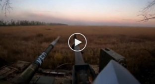 Ukrainian T-80BV tank fires at Russian positions in the Eastern direction