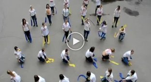 Танец в Полтавской Государственной Аграрной Академии (майдан)