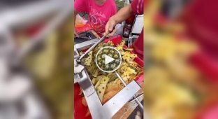 Как чистят ананасы: удивительная техника