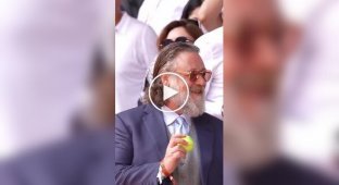 Рассел Кроу впіймав тенісний м'яч