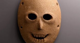 Fascinating Artifacts From the Past That Will Surprise You (18 Photos)
