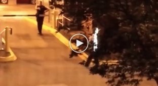 Полицейский застрелил студента с ножом в Атланте
