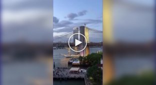A ship under the Mexican flag epically crashed into the Brooklyn Bridge in New York