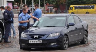 В Чернигове изуродовали авто из России с георгиевской лентой и российскими номерами