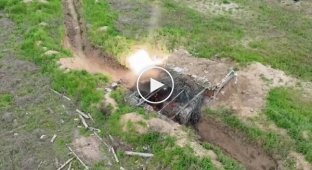 The 73rd maritime center of the MTR smokes out the Russian occupiers from the dugouts and destroys their property and ammunition with drones Wild Hornets