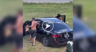 An Attempted Compressor Theft in Atlanta Interrupted by Construction Workers