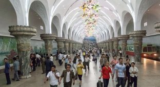 Пхеньянский метрополитен (28 фото)
