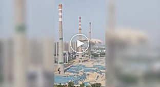 Spectacular footage of the demolition of a thermal power plant in China