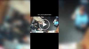 С помощью чужого использованного чека женщина совершила кражу в ресторане