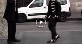 A random passer-by danced with a street dancer