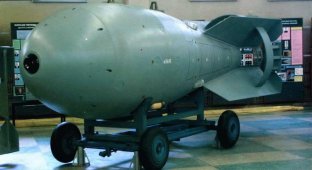 РДС-37 бомба "в 300 Хиросим" (10 фото + 2 видео)