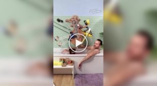 Enthusiast has assembled the most complex and unnecessary mechanism for washing a person