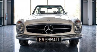Rare Mercedes-Benz SL turned into an electric car (12 photos)