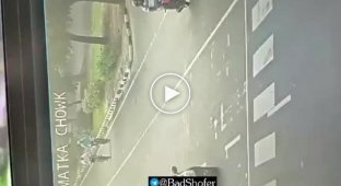 Excellent aim from the tuk-tuk driver