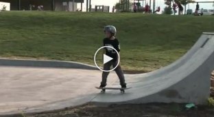 8 летний парень скейтбордист