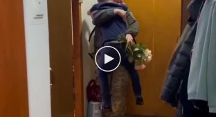 The son waited at home for his military mother