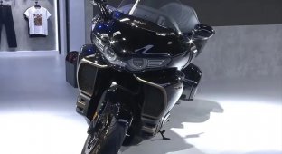 Great Wall представив мотоцикл з першим у світі 8-циліндровим опозитним двигуном (4 фото)