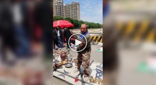 Typical Chinese flea market