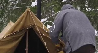 Добре снідати у лісі взимку