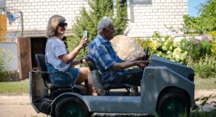 Мастер на все руки: 87-летний дедушка из-под Светлогорска сделал себе электромобиль (12 фото)