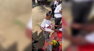 Найкраща робота: креатив з відбитками на футболках