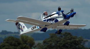 Cri Cri is the smallest twin-engine aircraft in the world! (24 photos + 6 videos)