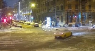 В Петербурге водитель вытащил угонщика прямо из движущейся машины