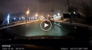 A young driver caused a serious accident near the Lovers Bridge in Tyumen