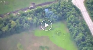Rare video of a battle between a Ukrainian Leopard 2A6 tank and two Russian tanks at a distance of more than 1.5 km