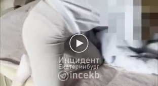 В Екатеринбурге мужчина испугался судебных приставов и спрятался в диване