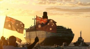 Королева Elizabeth II - покидающая Австралию
